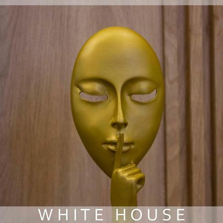 White House Villa Tbilisi Buitenkant foto