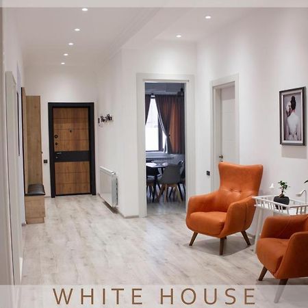 White House Villa Tbilisi Buitenkant foto