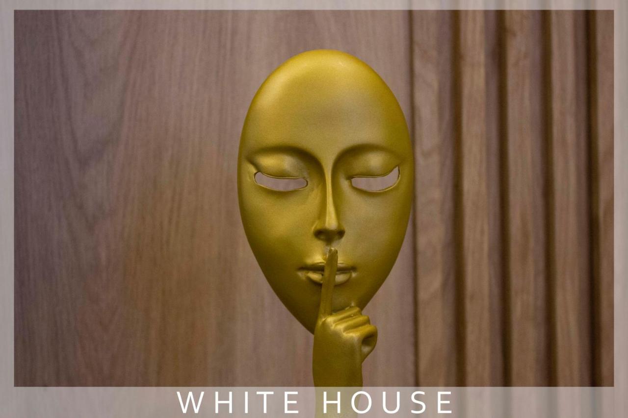 White House Villa Tbilisi Buitenkant foto
