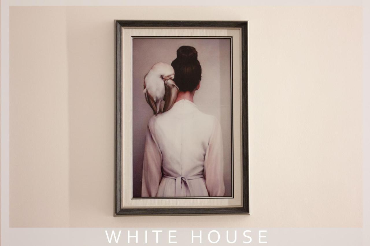 White House Villa Tbilisi Buitenkant foto