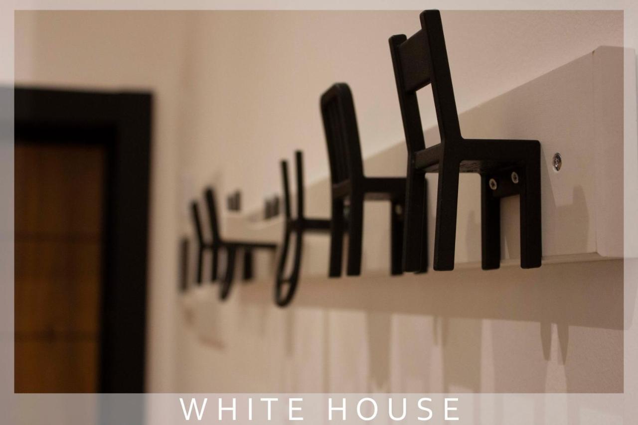 White House Villa Tbilisi Buitenkant foto