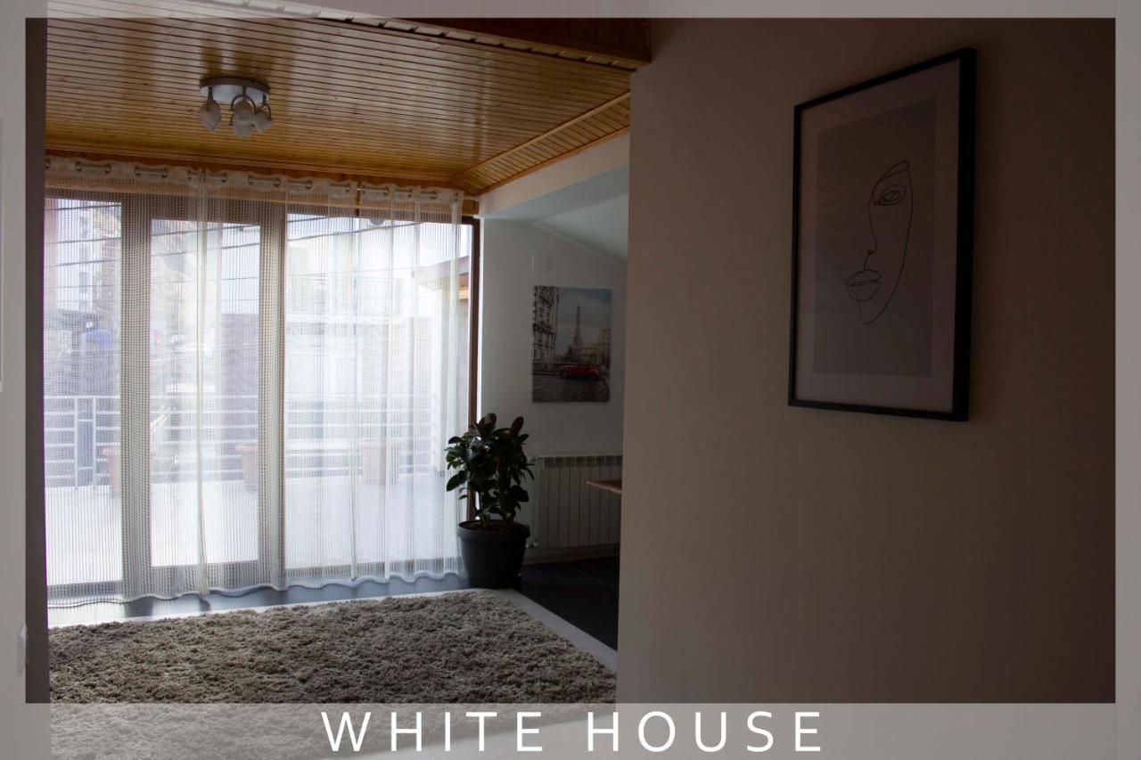 White House Villa Tbilisi Buitenkant foto