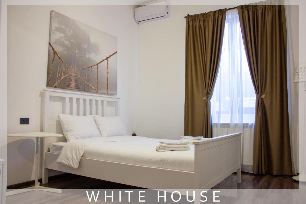 White House Villa Tbilisi Buitenkant foto