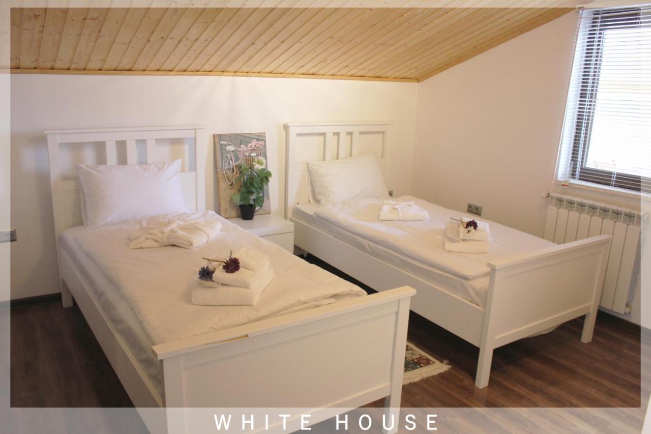 White House Villa Tbilisi Buitenkant foto