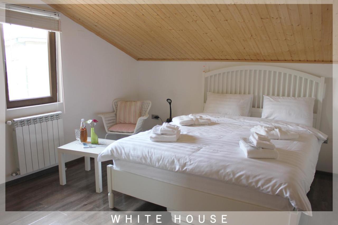White House Villa Tbilisi Buitenkant foto