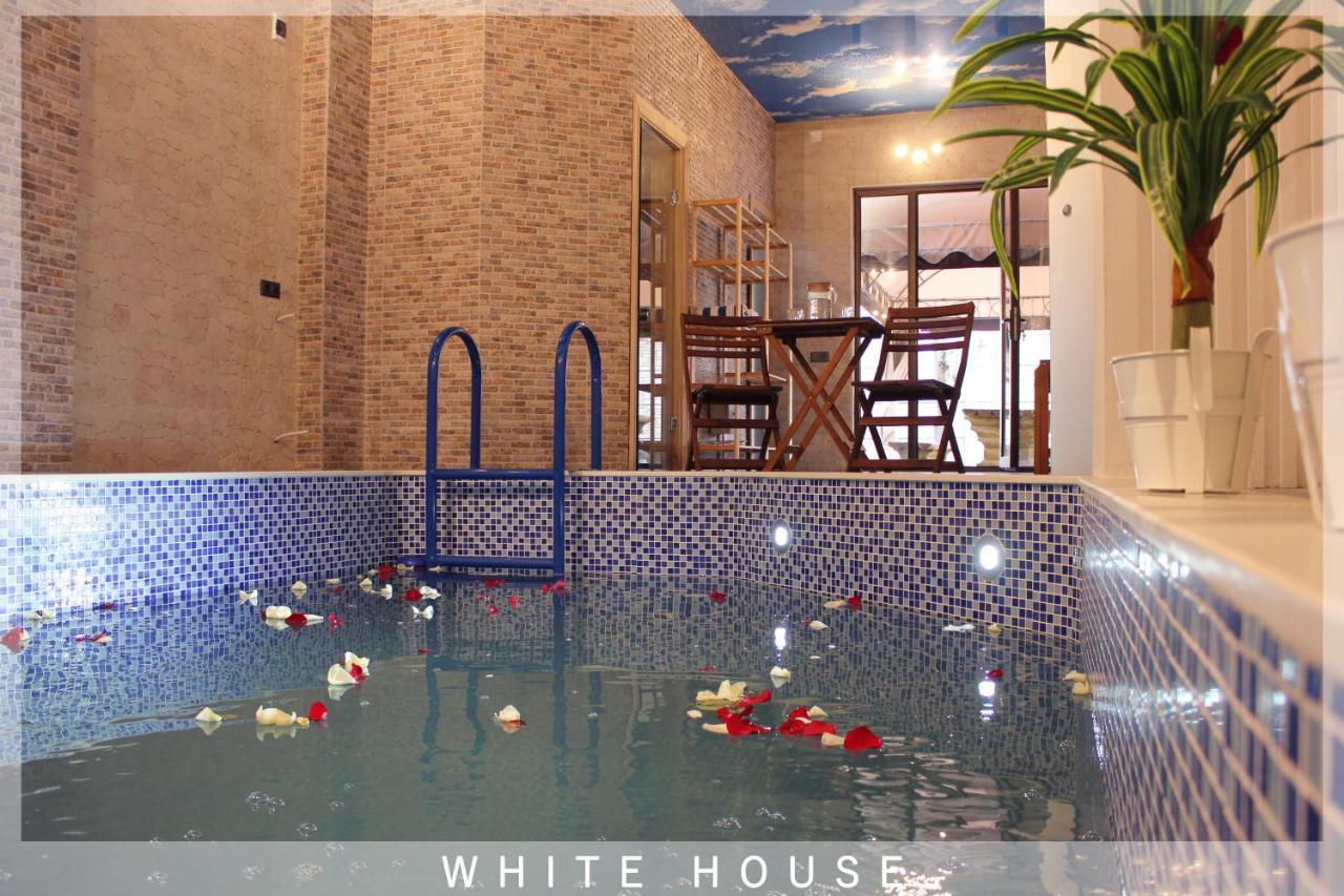 White House Villa Tbilisi Buitenkant foto