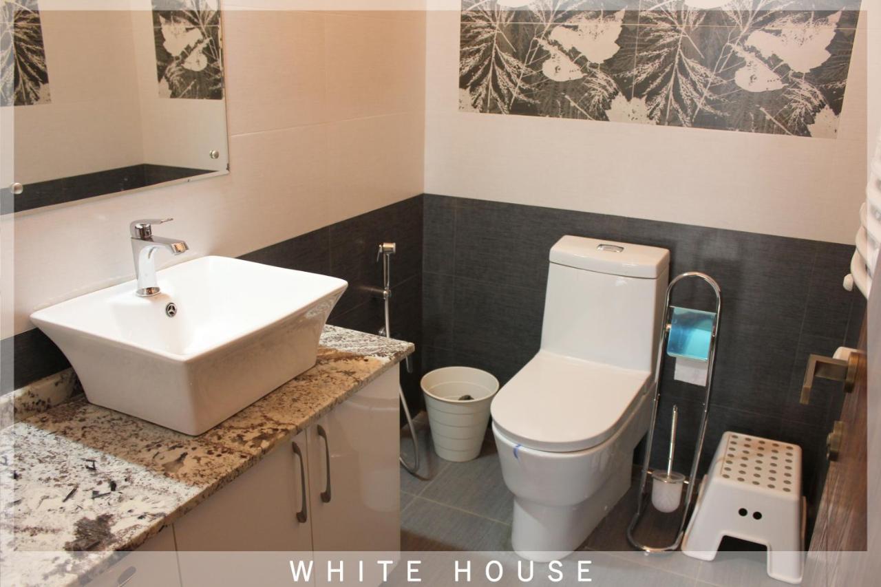 White House Villa Tbilisi Buitenkant foto