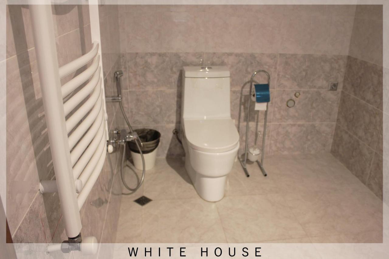 White House Villa Tbilisi Buitenkant foto
