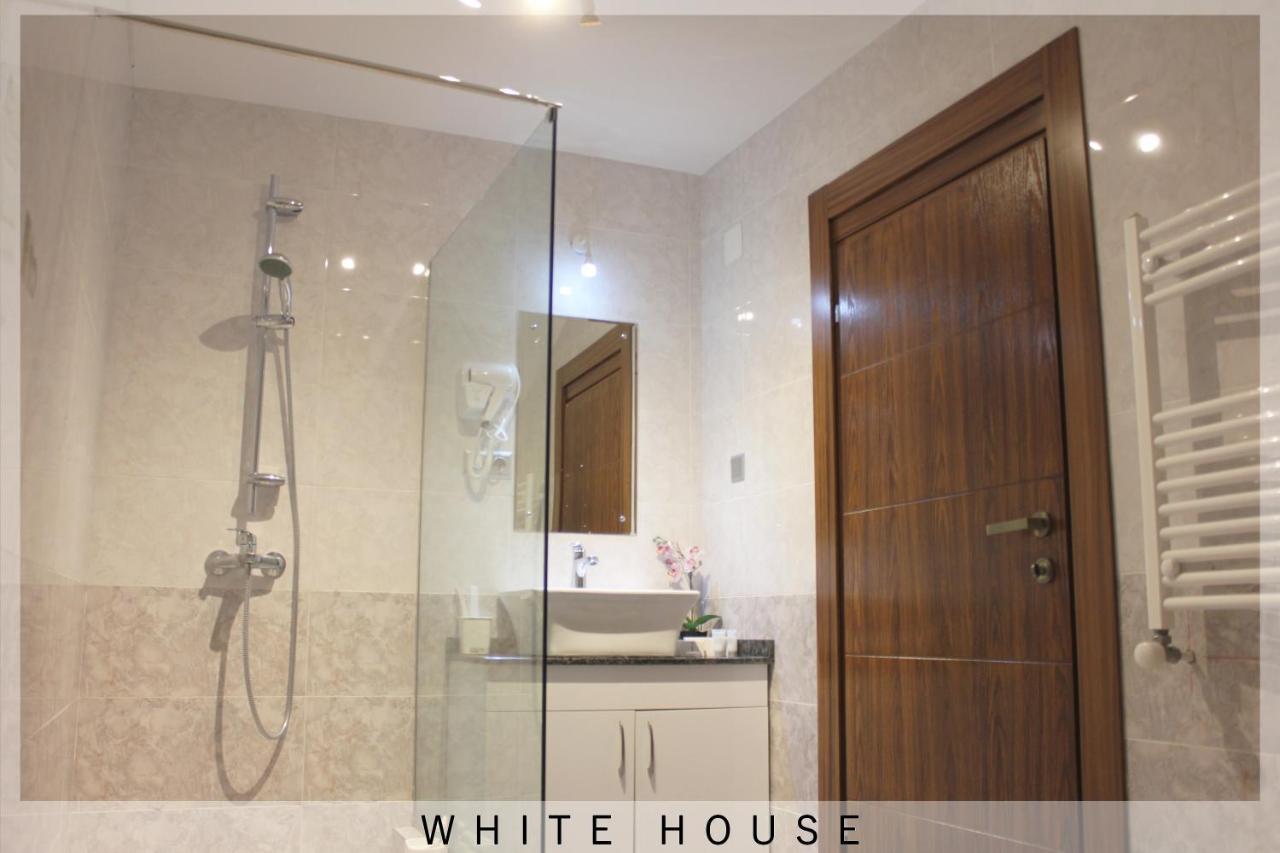 White House Villa Tbilisi Buitenkant foto